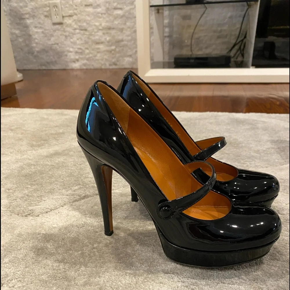 ๐ฏ Authentic Gucci Platform Patent Black Mary Jane Pump size 35 - Picture 1 of 8